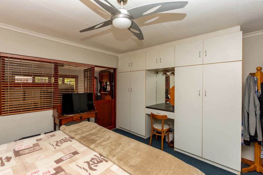 4 Bedroom Property for Sale in Laaiplek Western Cape